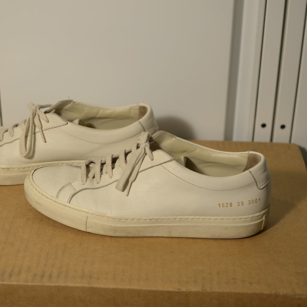 Common Projects Warm White Achilles Low (Size 39)
